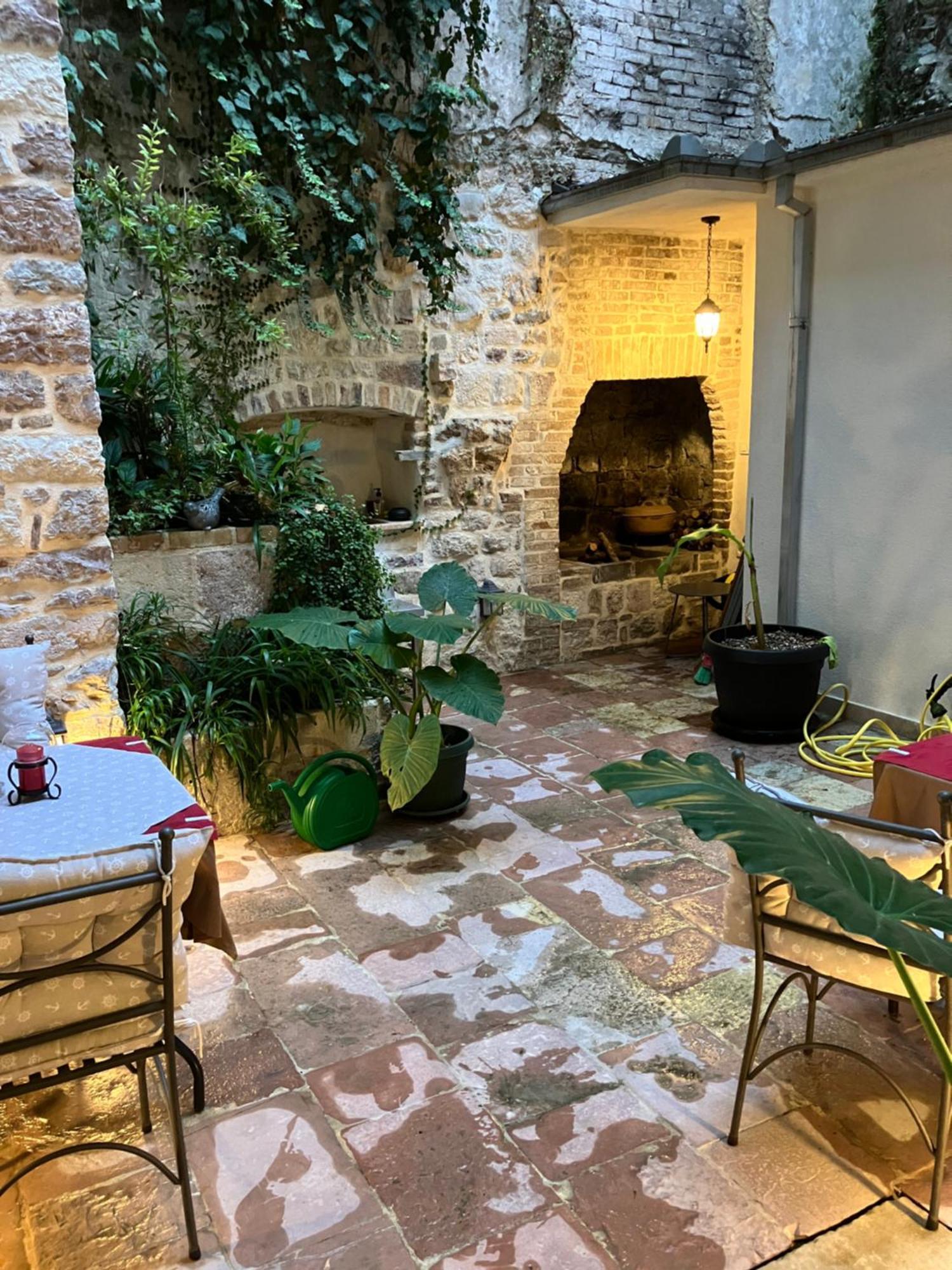 Apartments Kotor Old Town Екстер'єр фото
