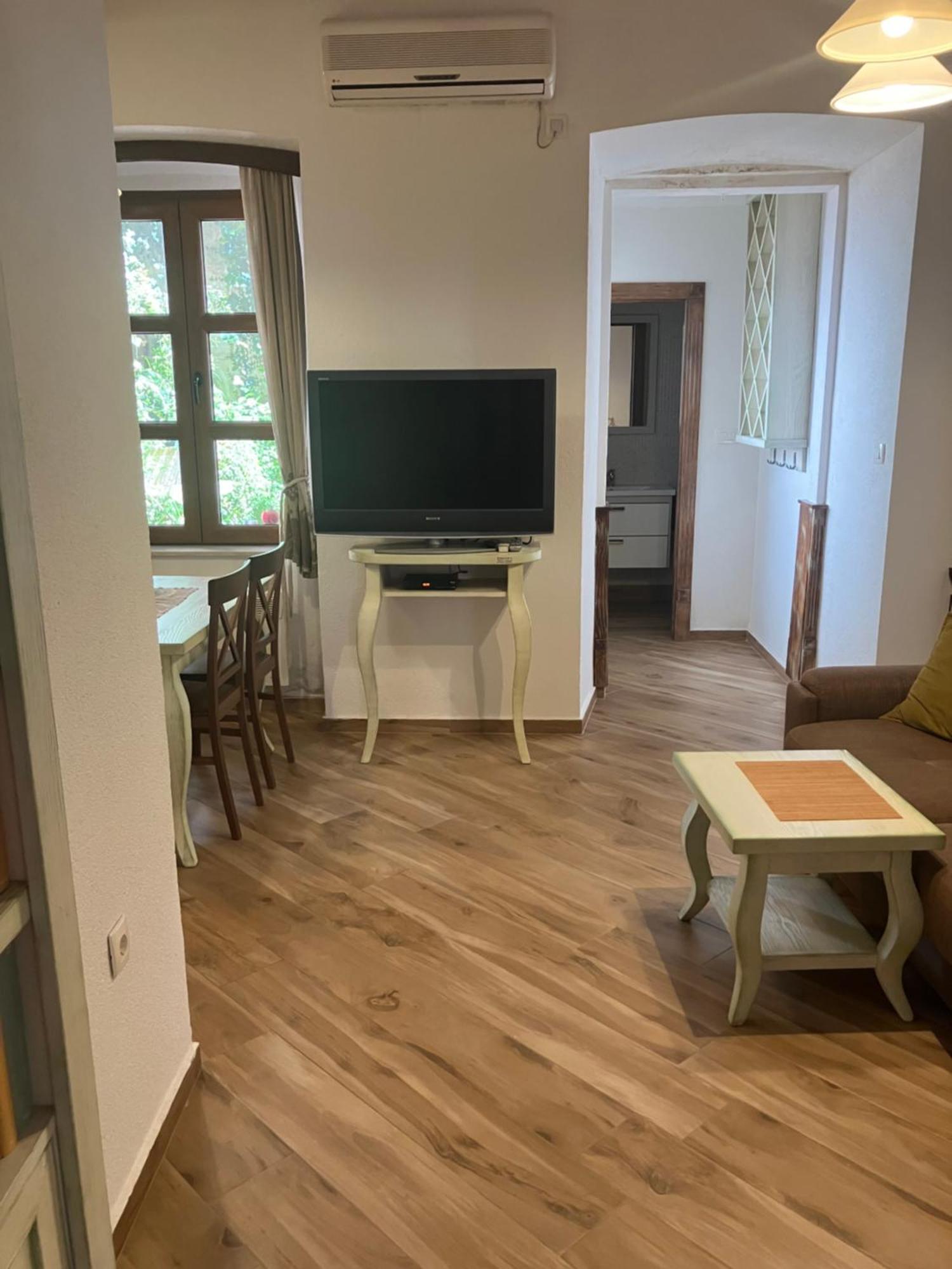 Apartments Kotor Old Town Екстер'єр фото