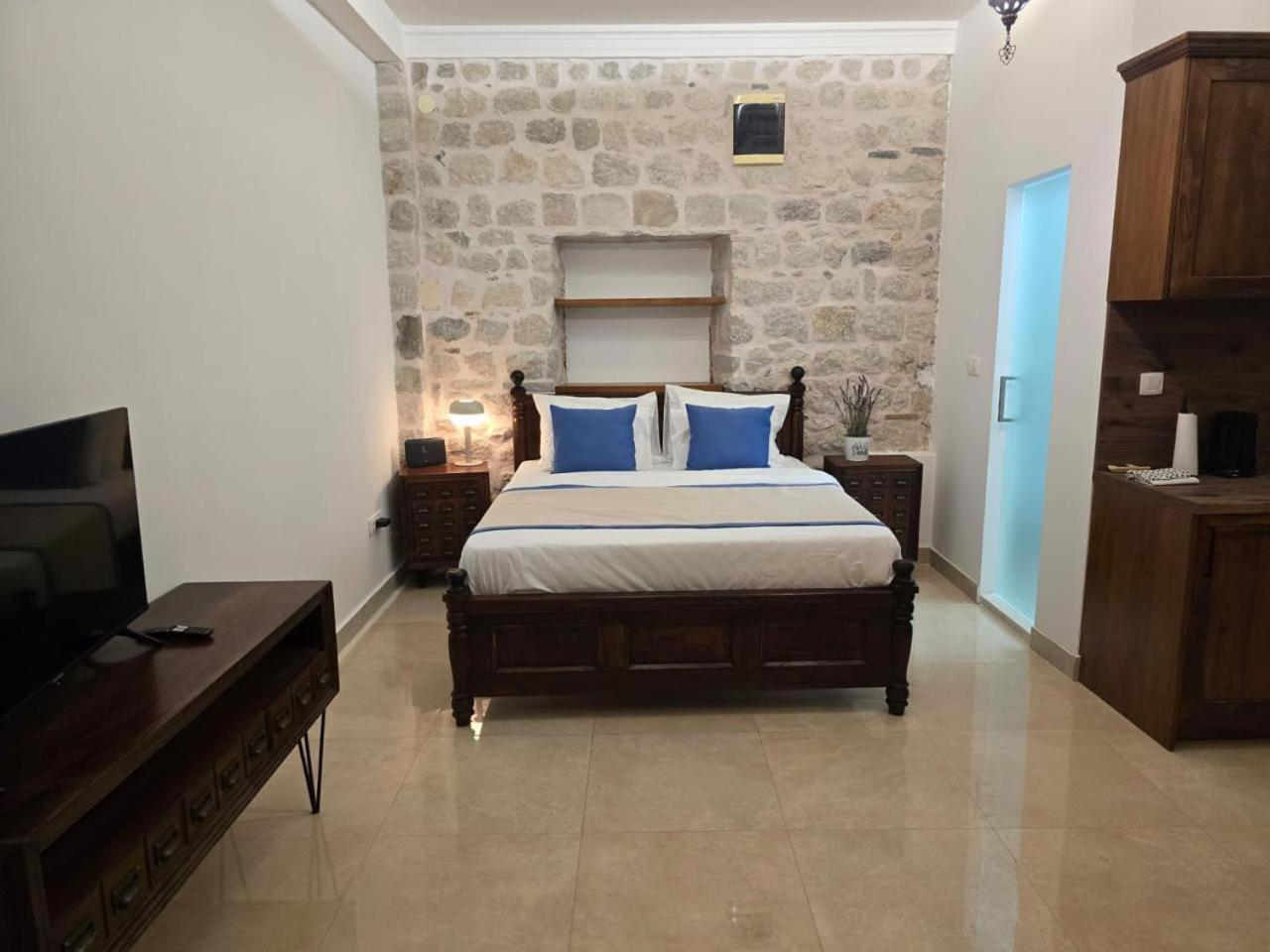 Apartments Kotor Old Town Екстер'єр фото