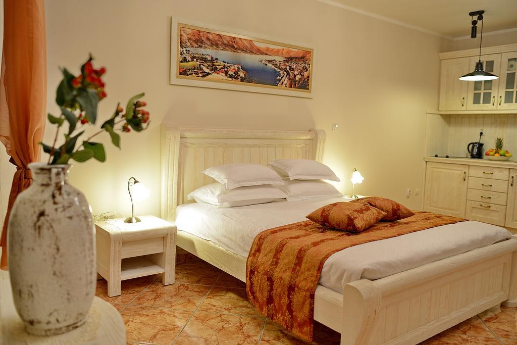Apartments Kotor Old Town Екстер'єр фото