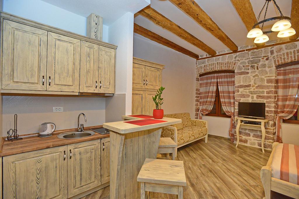 Apartments Kotor Old Town Екстер'єр фото